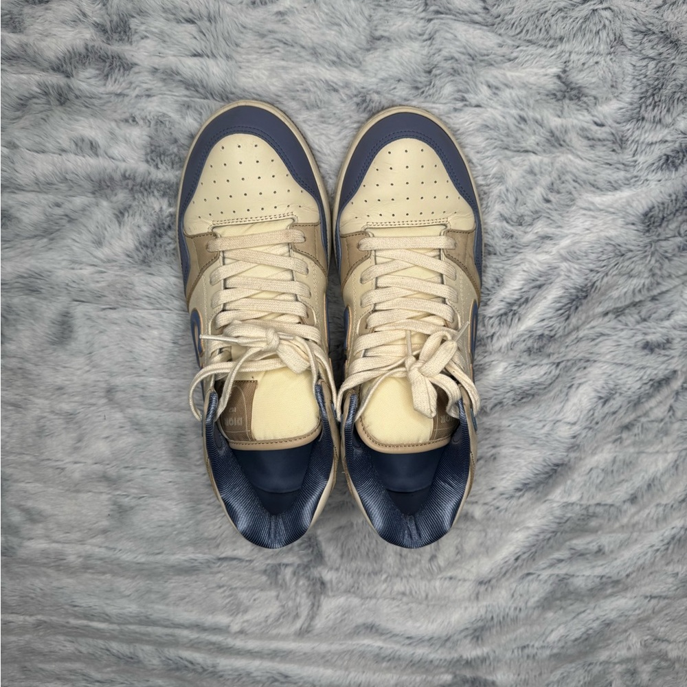 Dior Blue and Gray Interior Detail limited edition - Picture 7 of 10